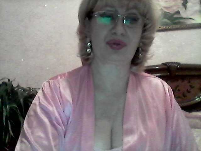 Fotky _mamasita_ Greetings, my dears: * Welcome im my room. I will be glad to your attention and gifts :)