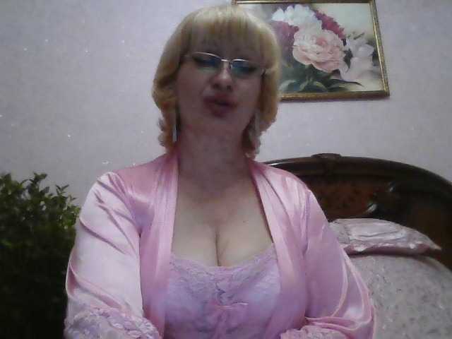 Fotky _mamasita_ Greetings, my dears: * Welcome im my room. I will be glad to your attention and gifts :)