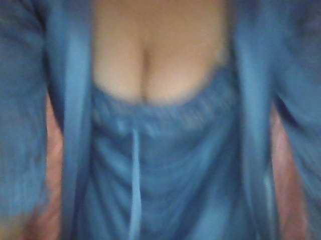 Fotky _mamasita_ Greetings, my dears: * Welcome im my room. I will be glad to your attention and gifts :) I'm collecting tokens for a better camera. Need @remain :*