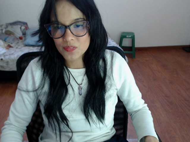 Fotky valak133 ❤️25 nakedtokenspls play with me pls Help me to have a big orgasm.❤️ #squirt #colombia #latina #glasses#c2c