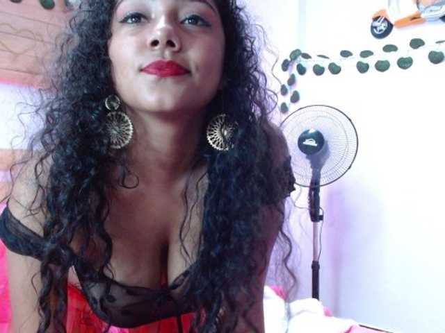 Fotky Valentinax6 Hi guys welcome to my room im new model in here complette my first goal and enjoy the show #latina #curvy #sexy #brunette #dildo #naked #fuck