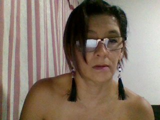 Fotky venusmilf22 100 tk play pussy,150 tk anal,10 tk c2c