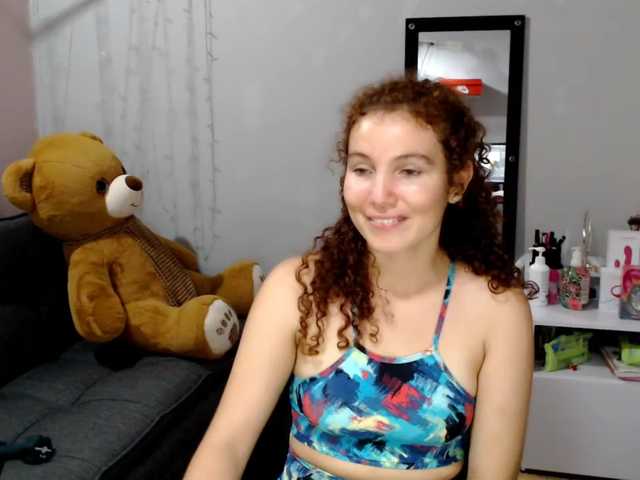 Fotky VeronicaRusso hello guys enjoy with me 332 tokens to reach the goal Squirt Show