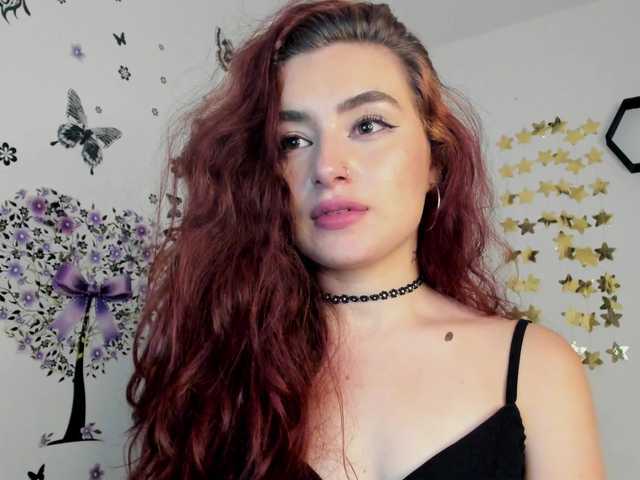 Fotky violetwatson- Today I am very playful, do you want to come and try me! Goal: 1500 tokens