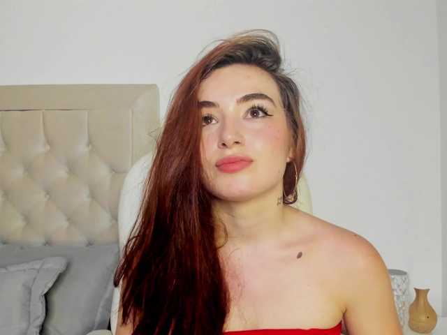 Fotky violetwatson- Today I am very playful, do you want to come and try me! Goal: 1500 tokens