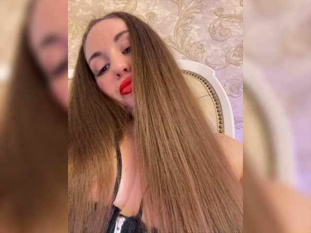 Fotky __Baby__ Levels lovense 5 tokens - low;49 tokens- random lovens; 99tokens - the strongest vibration; 299 tokens-double ULTRA vibration;999 tokens ORGASM CUM