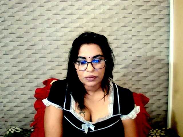 Fotky Wetindian23 " #indian #squirt #dirty #bbw #hairy undress me make me yours"