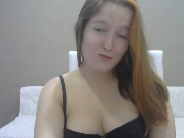 Fotky WetYvonne Hello boys, i wanna play with you so bad.. spoil me..