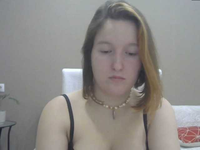 Fotky WetYvonne Hello boys, i wanna play with you so bad.. spoil me..