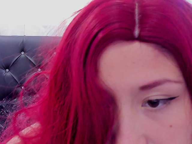 Fotky Willow-Red Welcome Dear! ♥ #Vibe With Me #Cam2Cam Prime #Bailar #Desnudarse #Disfrutar